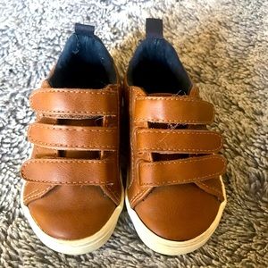 Old Navy brown Velcro shoes